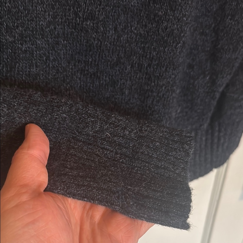 Pendleton Dark Blue Wool Sweater - image 4